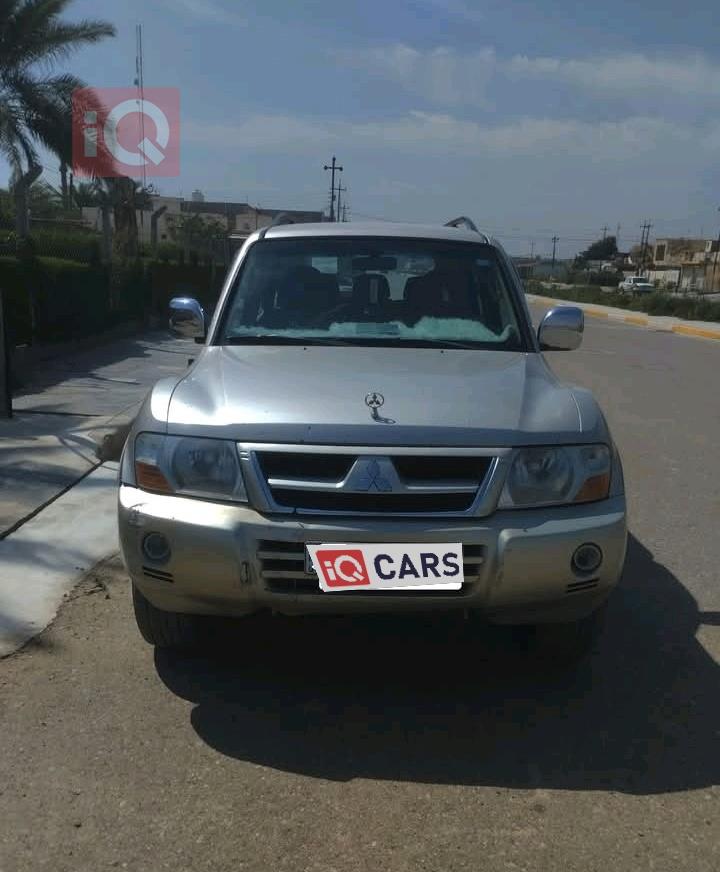 ميتسوبيشي باجيرو